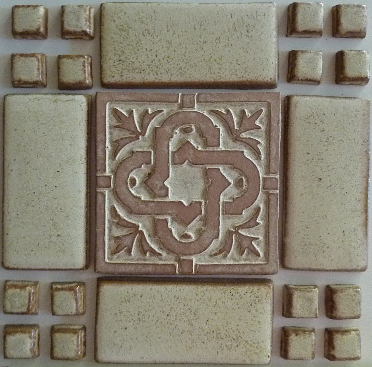 Celtic Knot Vignette 12.25" x 12.25"