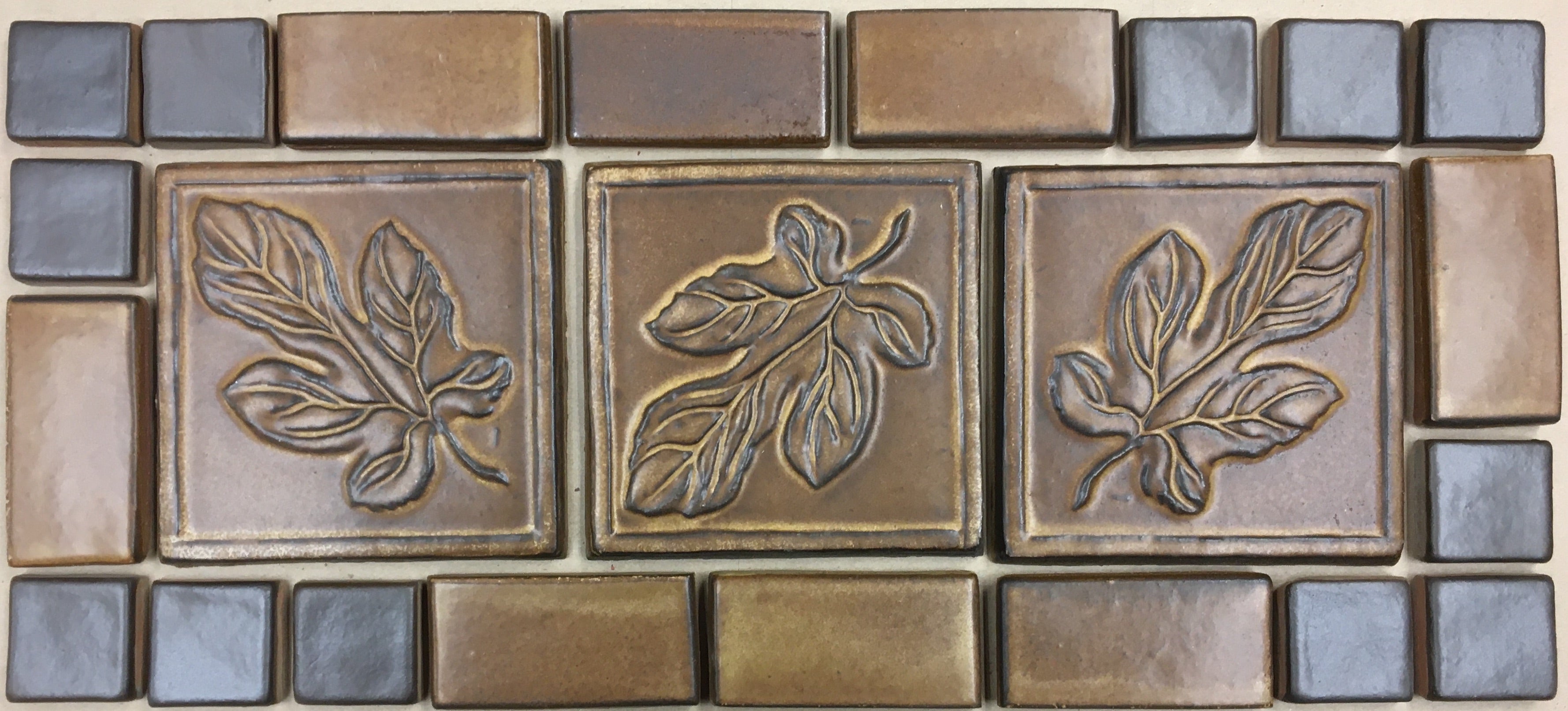Oak Leaves Vignette 10-3/8" x 23"