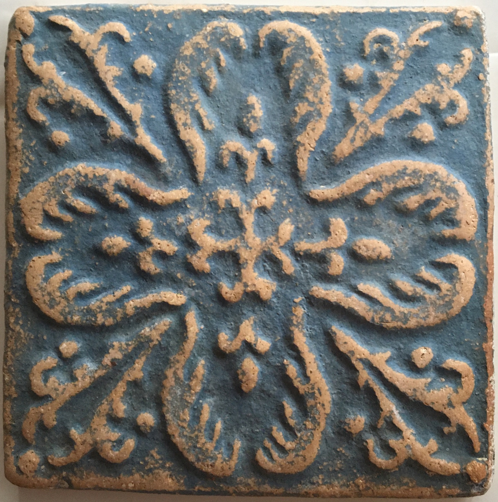 Lorraine tile