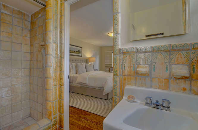 1665 Middlefield Rd Palo Alto-small-020-9-Master Bath-666x437-72dpi