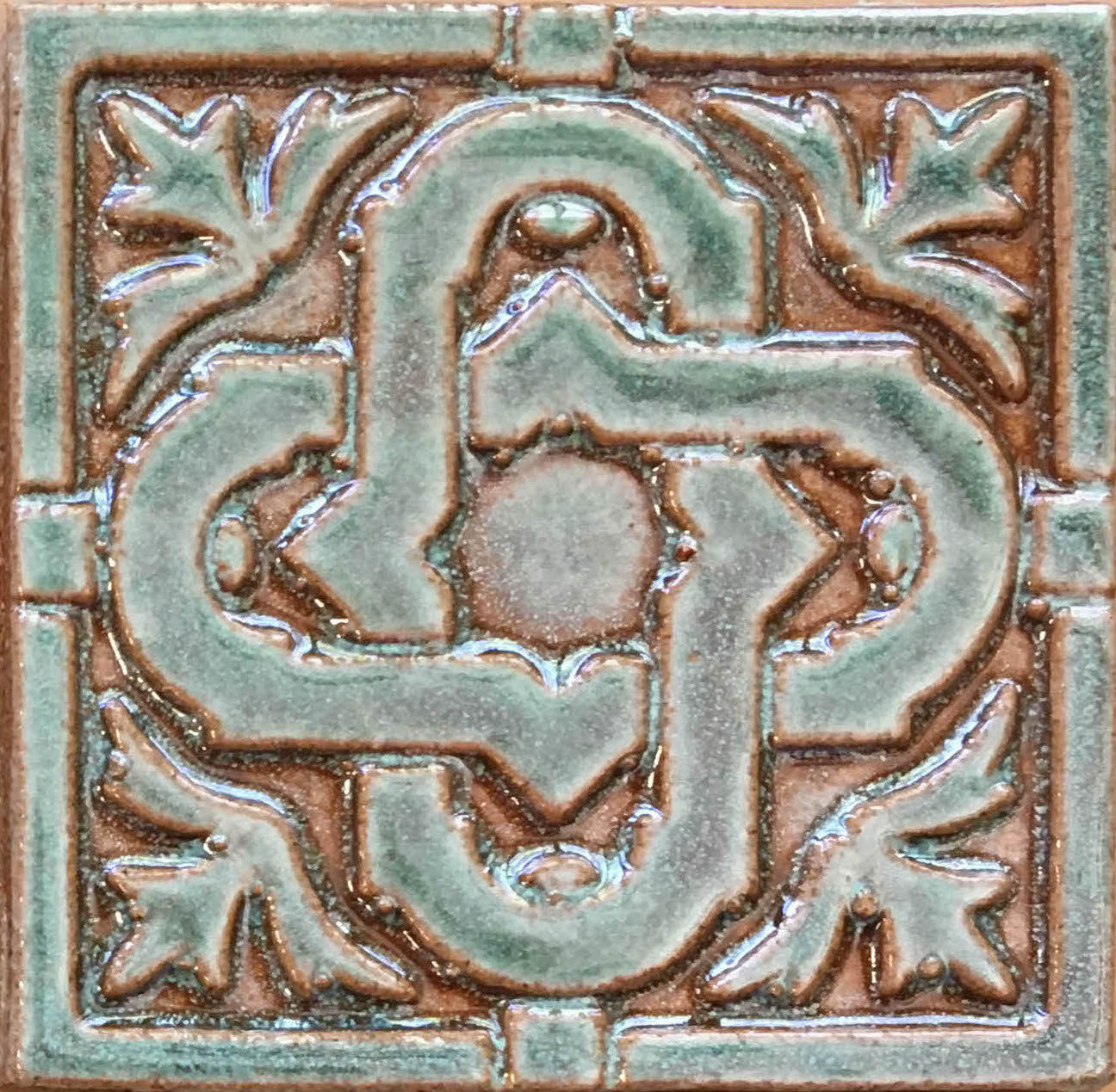 Celtic_Knots_Dk_Golden